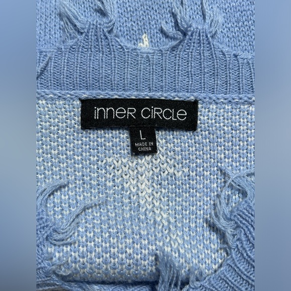 Women’s Inner Circle Size Large Distressed Lightening Bolt Sweater - Picture 3 of 4